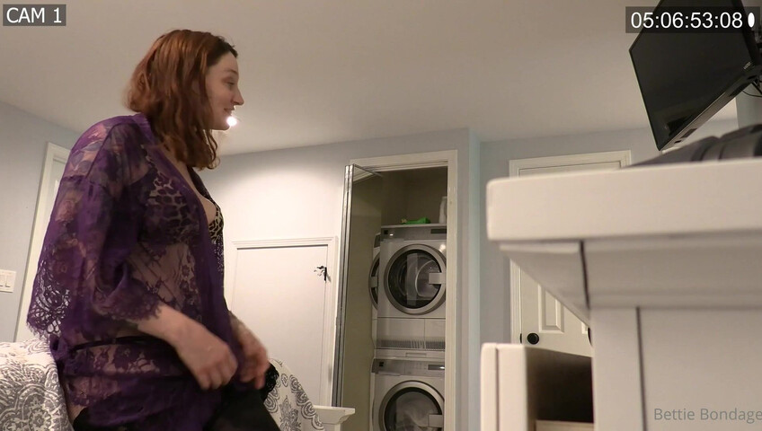 Bettie Bondage - Mommy Roleplay