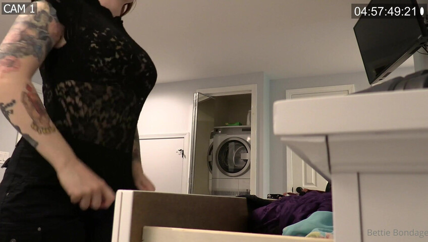 Bettie Bondage - Mommy Roleplay