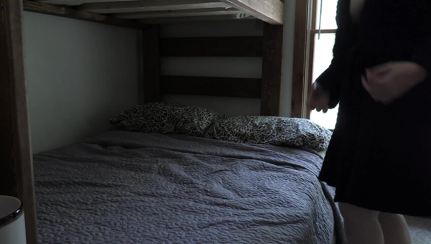 Bettie Bondage - Morning Sex with Mom