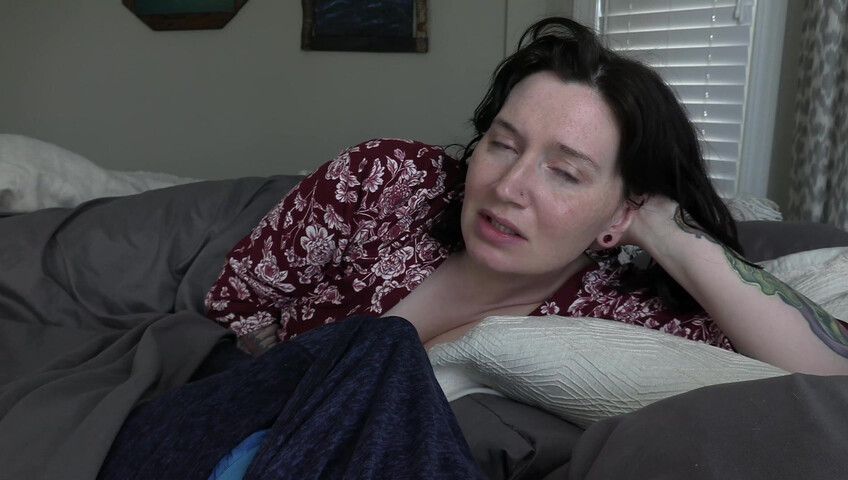 Bettie Bondage - Morning Wood with Mommy