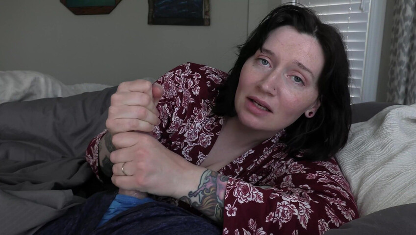 Bettie Bondage - Morning Wood with Mommy