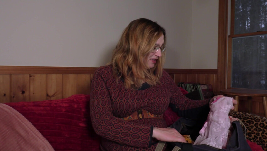 Bettie Bondage - Naive MILF Tricked During Valentine's Photoshoot