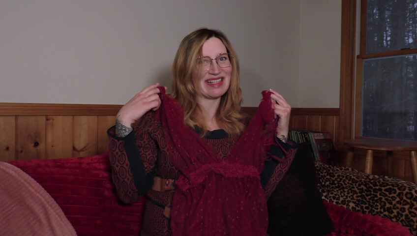 Bettie Bondage - Naive MILF Tricked During Valentine's Photoshoot