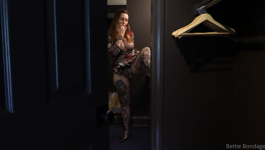 Bettie Bondage - Spying on Best Friend's Mom