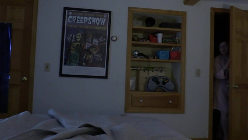 Bettie Bondage - Stay With Mom