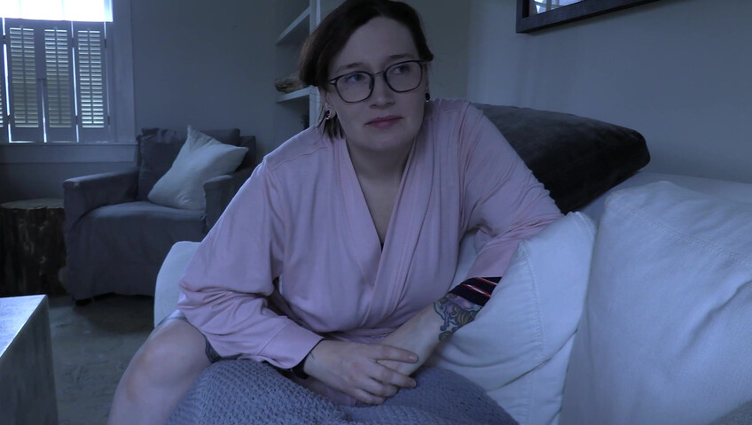 Bettie Bondage - Staying with Mom