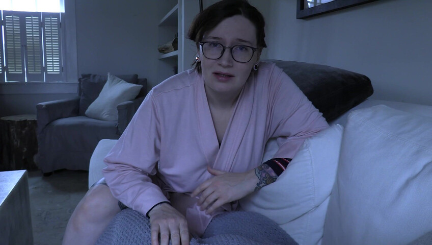 Bettie Bondage - Staying with Mom