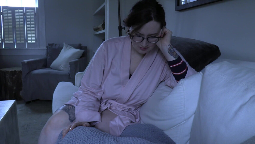 Bettie Bondage - Staying with Mom