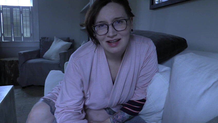 Bettie Bondage - Staying with Mom