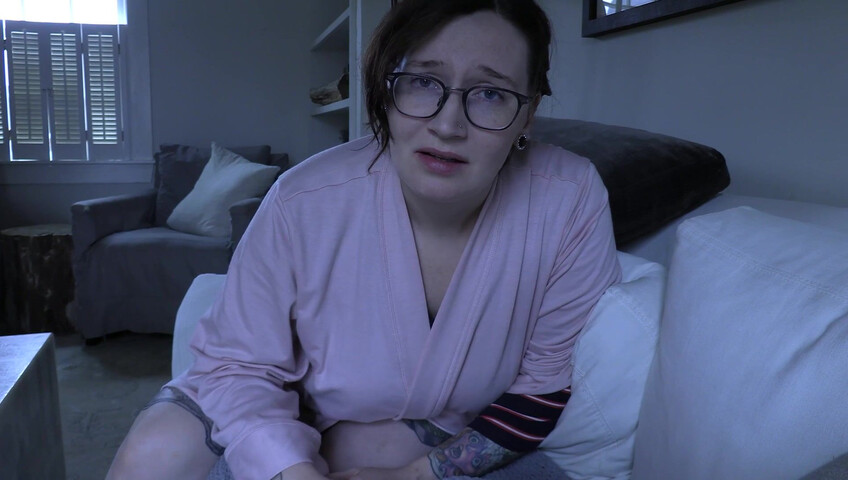 Bettie Bondage - Staying with Mom