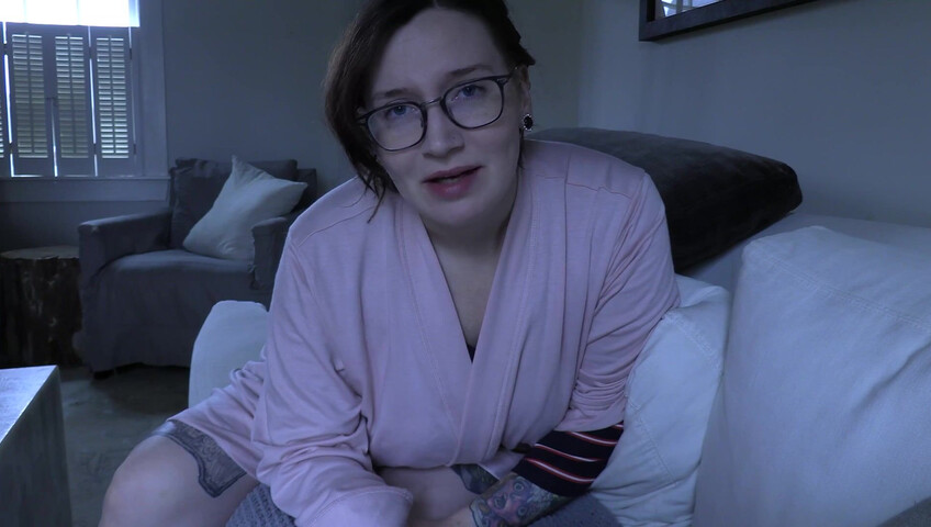 Bettie Bondage - Staying with Mom