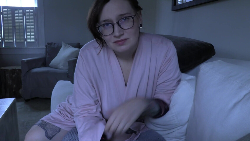 Bettie Bondage - Staying with Mom