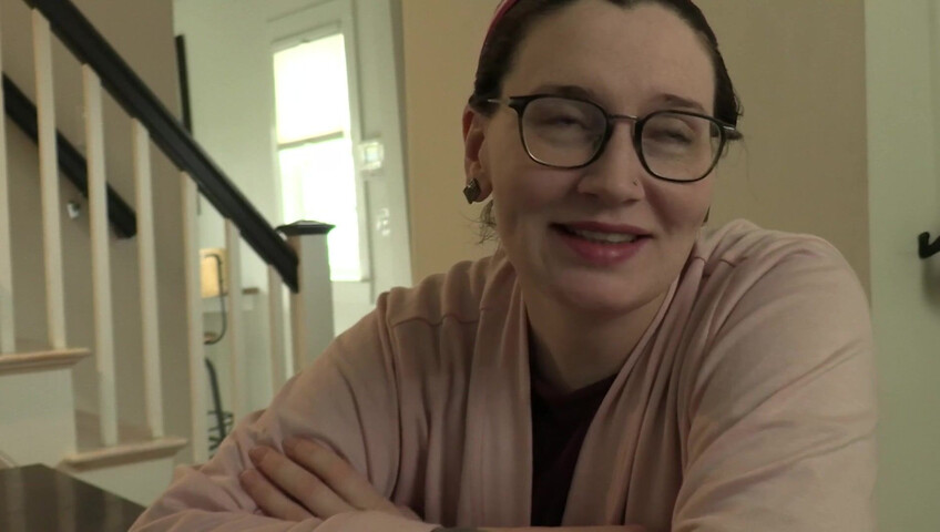 Bettie Bondage - Staying with Mom