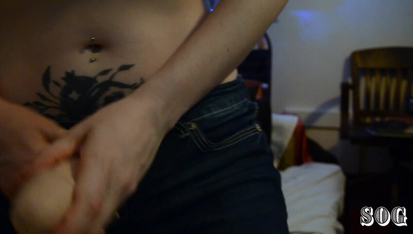 Bettie Bondage - punk date fucks you