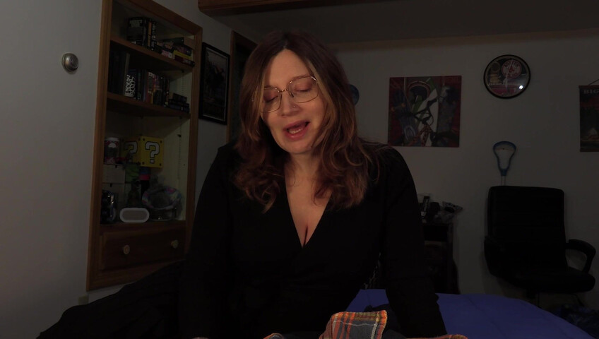 Bettie Bondage Porn - Extended Preview for Am I Small, Mom