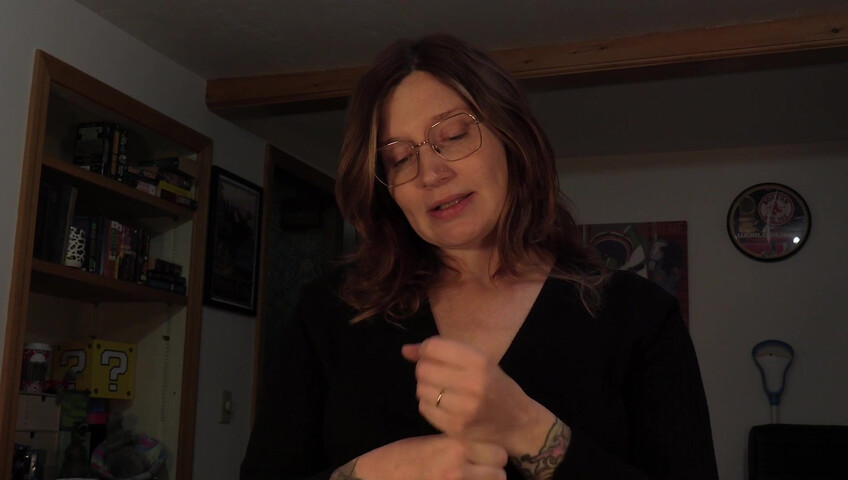 Bettie Bondage Porn - Extended Preview for Am I Small, Mom