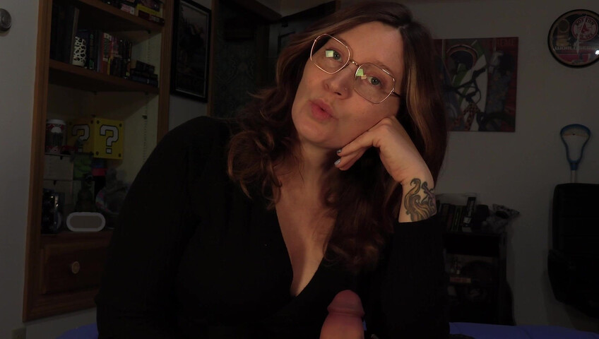 Bettie Bondage Porn - Extended Preview for Am I Small, Mom