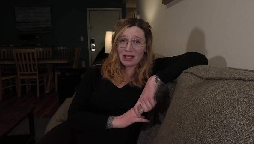 Bettie Bondage – Small Penis Lessons With Mom