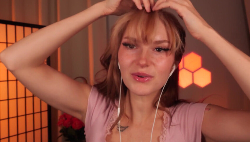 Busy B - Up Close Lens Kisses