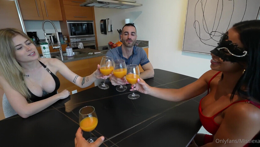 Chloe Wildd Calls Her Friend For A Foursome