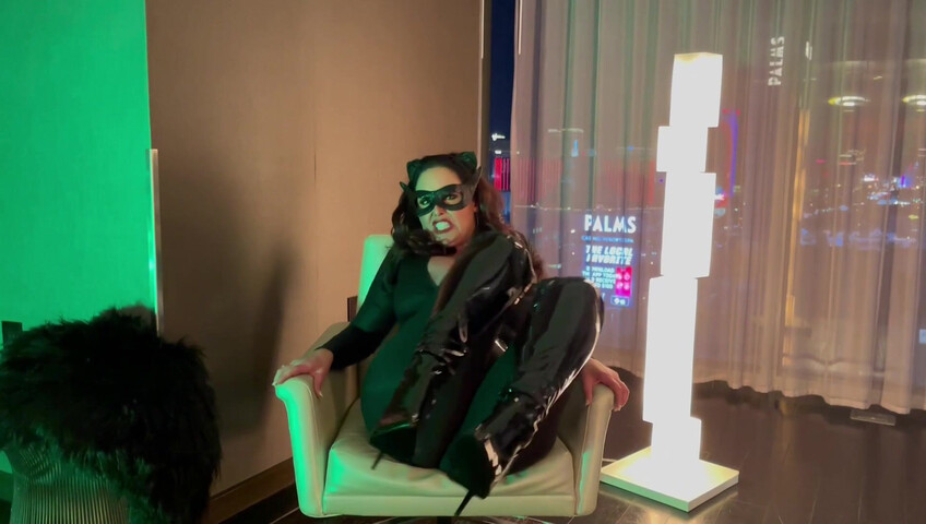 Christina Carter - Cat Woman Fight Talk