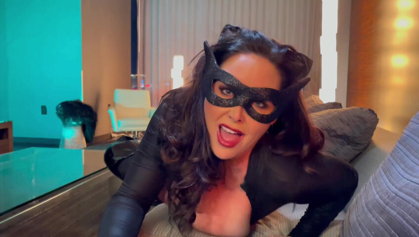 Christina Carter - Cat Woman Fight Talk