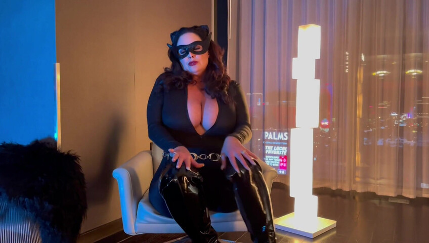 Christina Carter - Cat Woman Fight Talk