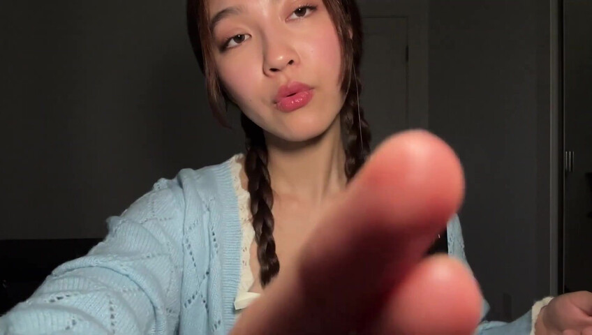 Cloud Crystal ASMR Patreon - 10 April 2024 - Spit Painting Your Face with a Light Saber