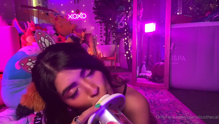 Corneliusthecat ASMR - Oil Ass Massage