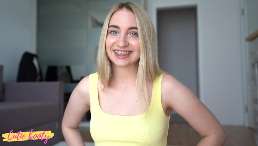 Cutie booty - JOI Sister Masturbates 4K