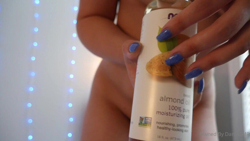 Dani ASMR - Moisturizing my Pussy
