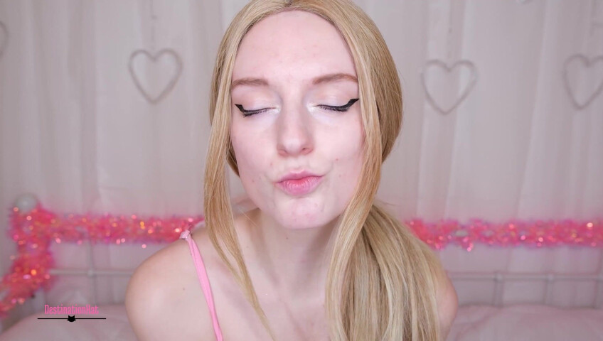 Destinationkat - Kiss While You Stroke