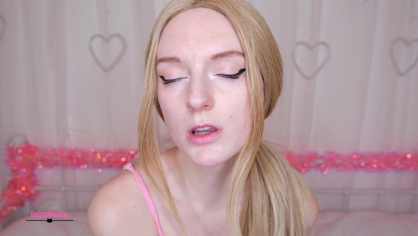 Destinationkat - Kiss While You Stroke