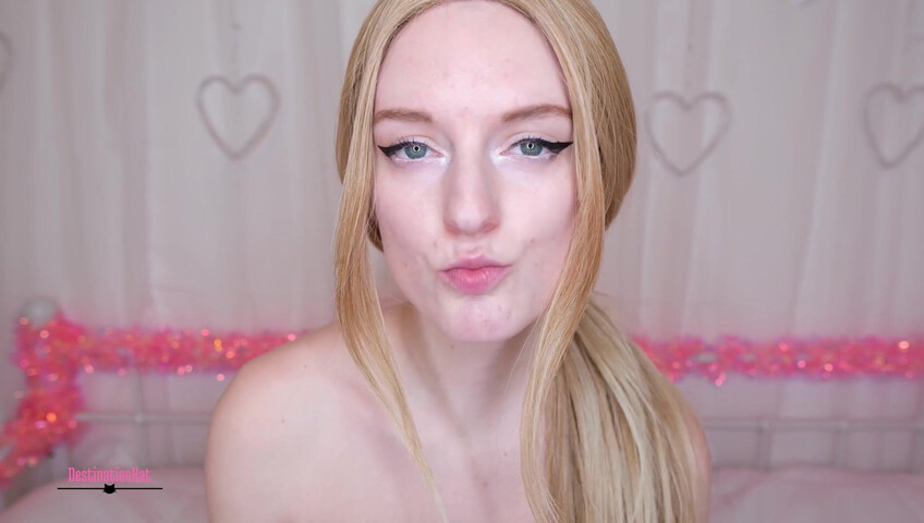 Destinationkat - Kiss While You Stroke