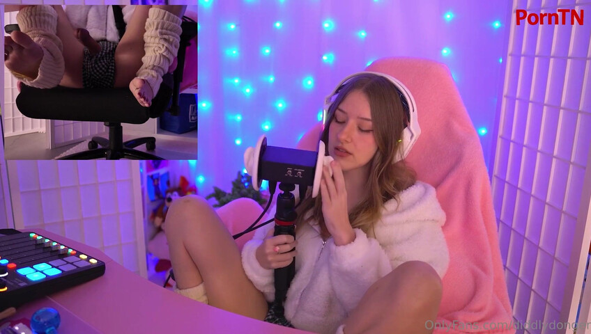 Diddly ASMR - 2 July 2025 - Accidentally Caught Stroking My Cock On Livestream