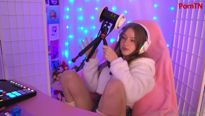 Diddly ASMR - 2 July 2025 - Accidentally Caught Stroking My Cock On Livestream