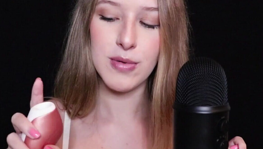 Diddly ASMR - 30 April 2021 - Vibrator sounds right up in the mic