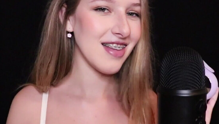 Diddly ASMR - 30 April 2021 - Vibrator sounds right up in the mic