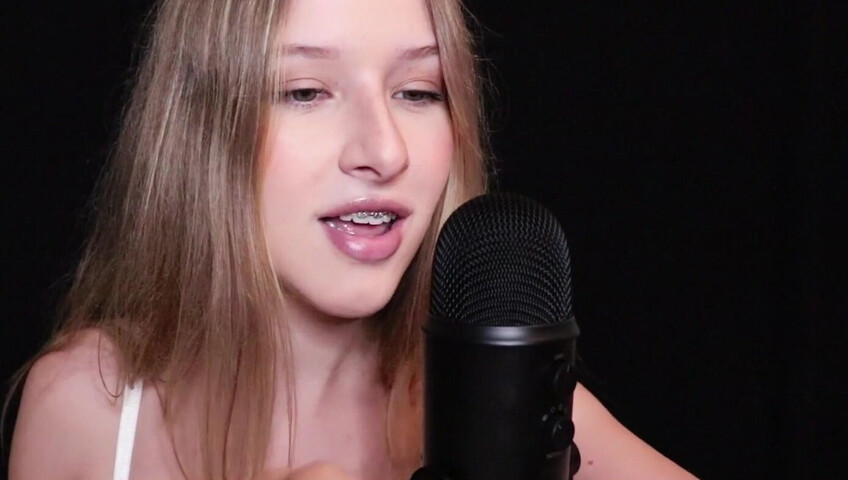 Diddly ASMR - 30 April 2021 - Vibrator sounds right up in the mic