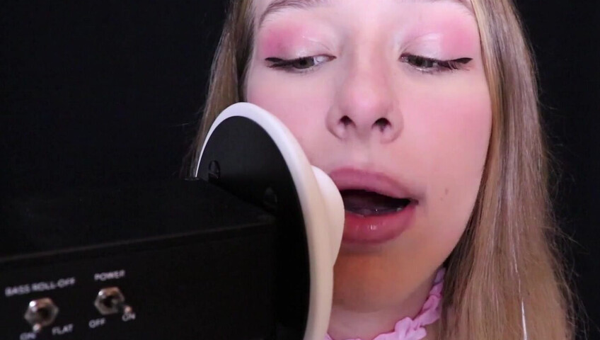 Diddly ASMR - 31 January 2021 - Mouth focussed ear eating