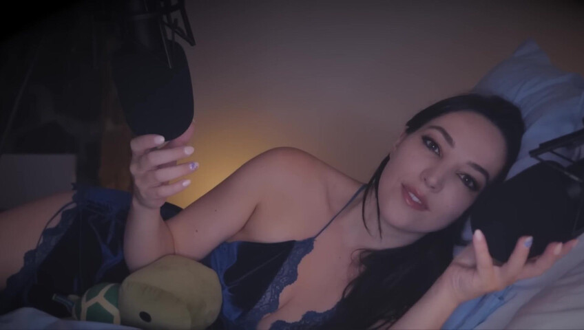 [ASMR] FALL ASLEEP NEXT TO YOUR WIFE (ramble + head massage)