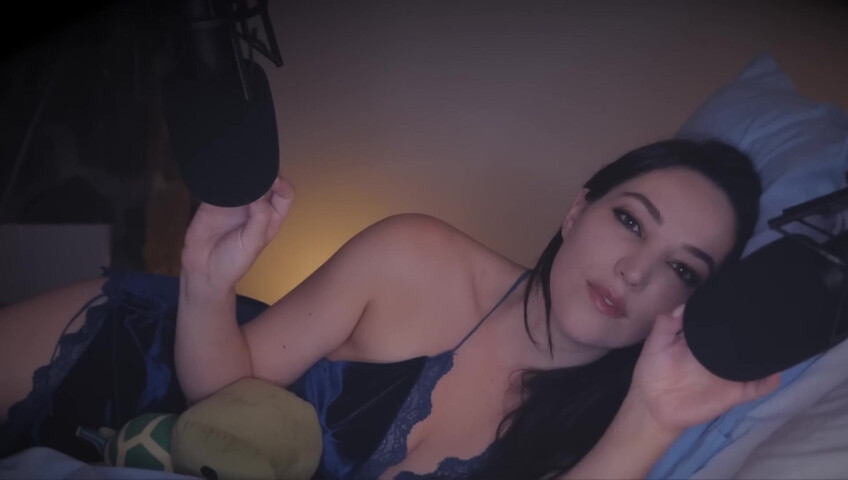 [ASMR] FALL ASLEEP NEXT TO YOUR WIFE (ramble + head massage)