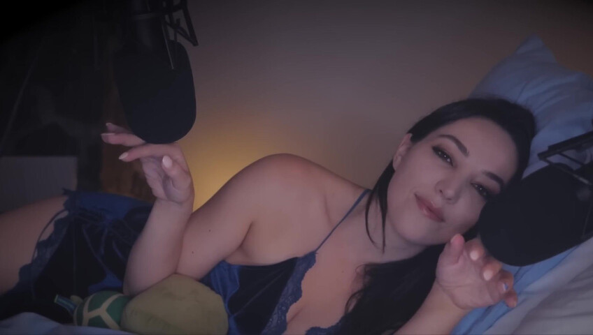 [ASMR] FALL ASLEEP NEXT TO YOUR WIFE (ramble + head massage)