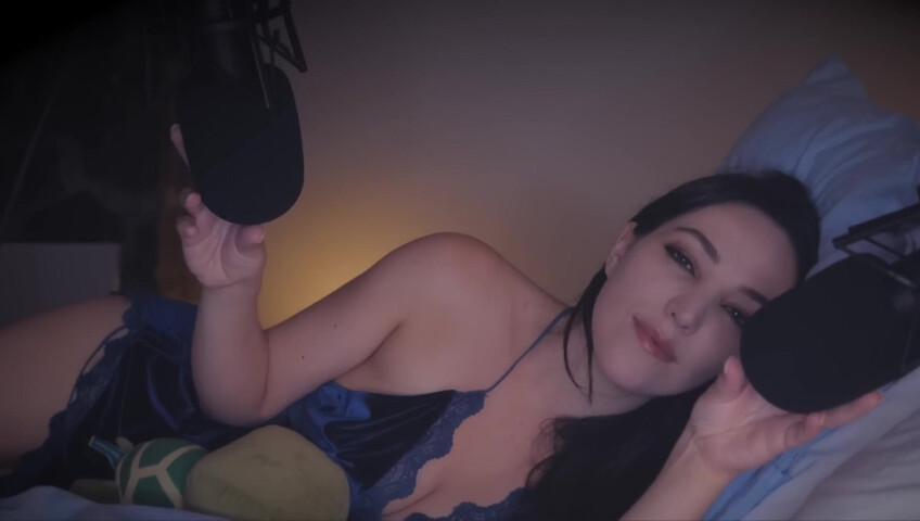 [ASMR] FALL ASLEEP NEXT TO YOUR WIFE (ramble + head massage)