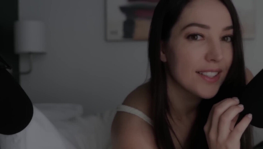 [ASMR] GIRLFRIEND DOESN'T LET YOU GO TO WORK