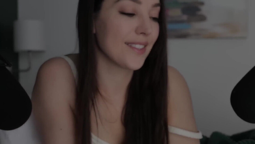 [ASMR] GIRLFRIEND DOESN'T LET YOU GO TO WORK