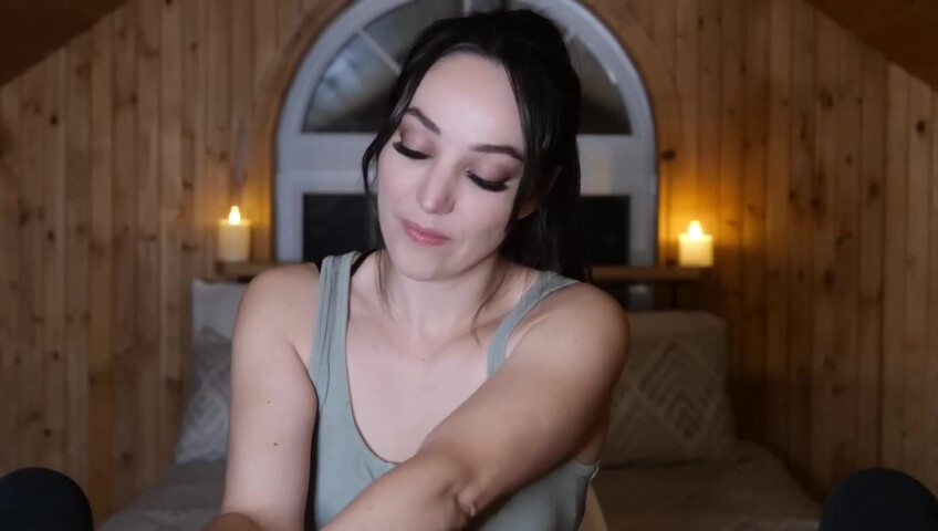 [ASMR] Girlfriend Gives You a Lotion Massage