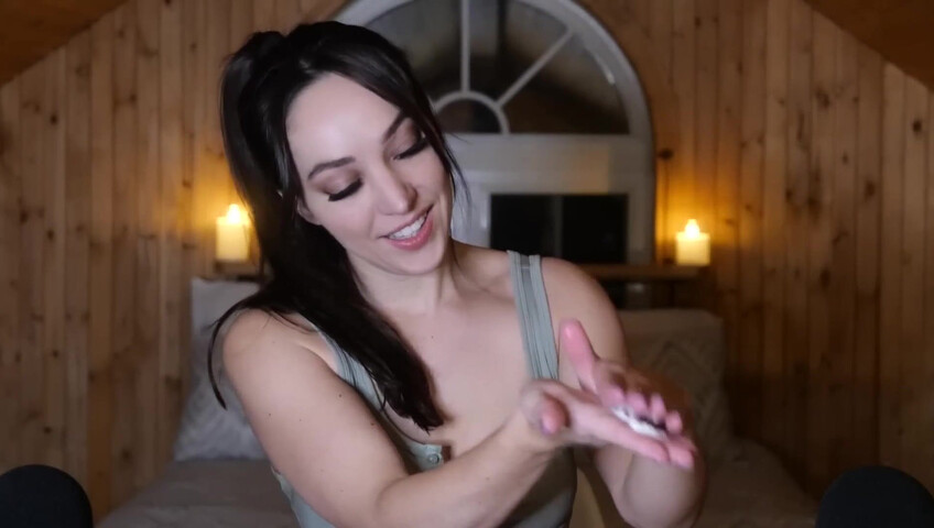 [ASMR] Girlfriend Gives You a Lotion Massage