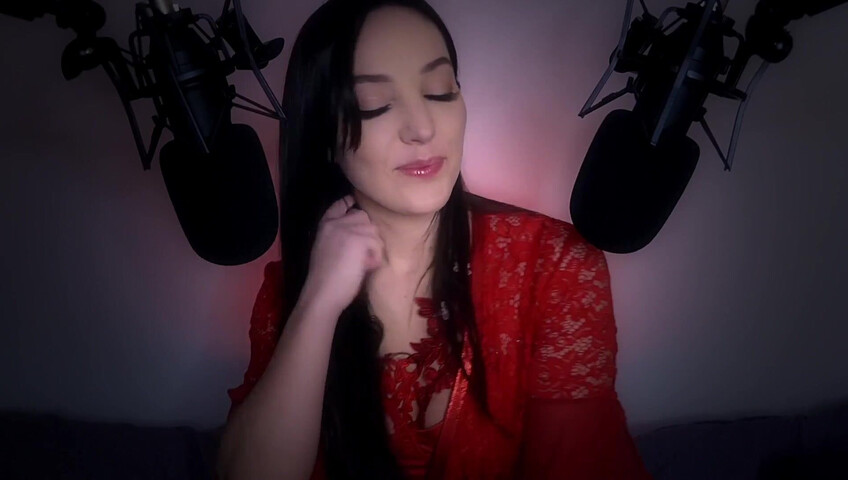 [ASMR] Girlfriend Makes You Have Sweet Dreams ❤️ (Sweet Nothings & Skin Tracing)