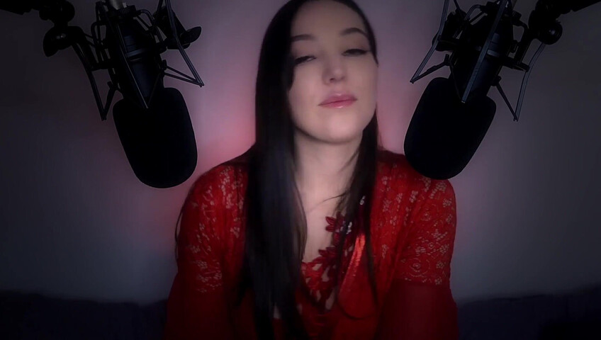 [ASMR] Girlfriend Makes You Have Sweet Dreams ❤️ (Sweet Nothings & Skin Tracing)